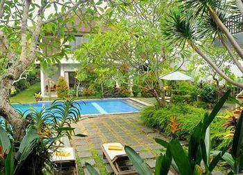 Putri Ayu Vakantiepark 3*